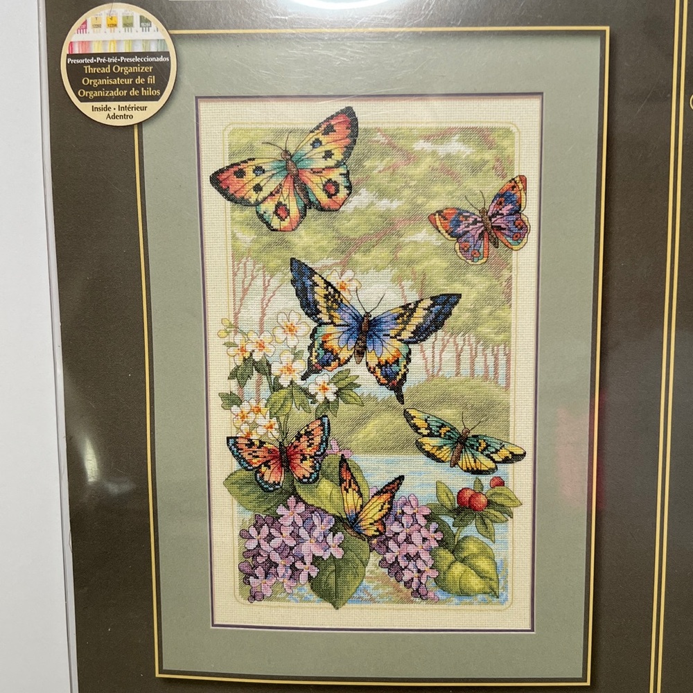 Dimensions Gold Collection
Butterfly Forest - Picture 2 of 6
